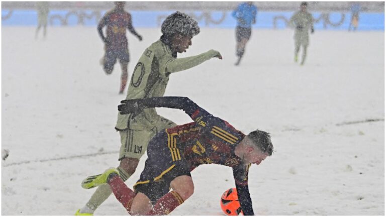 Real Salt Lake golea al LAFC en un atípico juego de MLS ¡bajo la nieve!