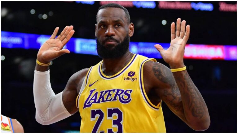 LeBron James le da calma a los Lakers tras salir lesionado ante Kings
