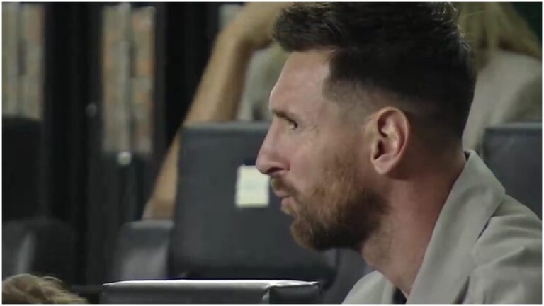 Leo Messi reaparece en las gradas del Inter Miami vs NYC FC con cara de preocupación tras su lesión