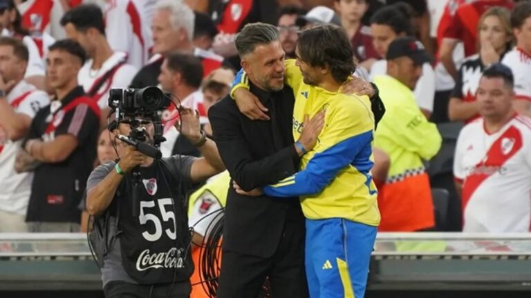 Diego Martínez confesó que Martín Demichelis le mandó un mensaje después del Superclásico