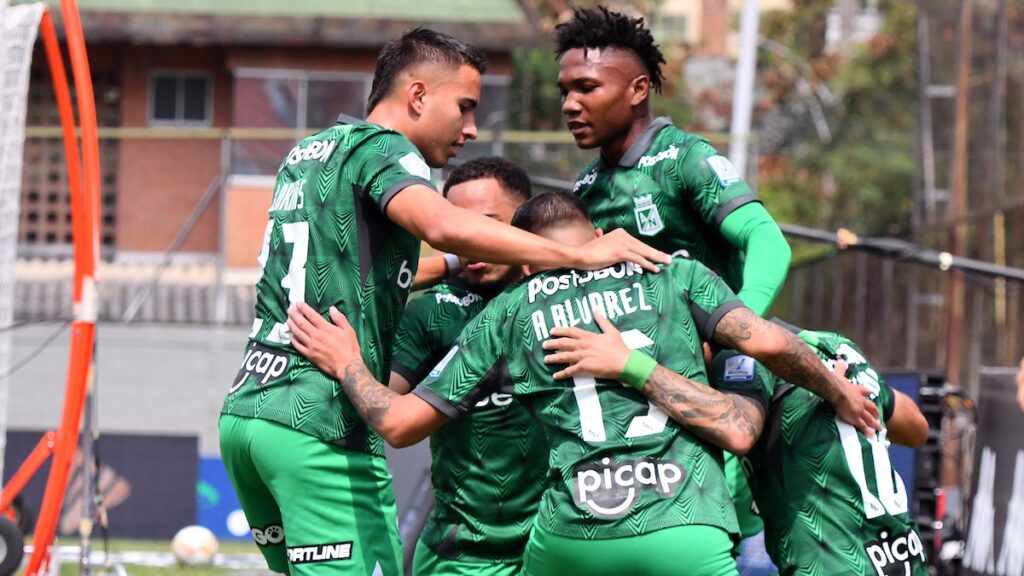 Jugadores de Atlético Nacional celebran el gol. - Vizzor Image.