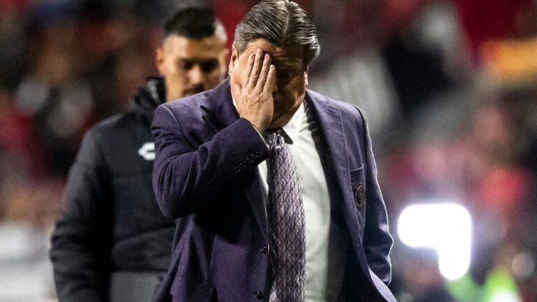 El Piojo Herrera ‘le mienta la madre’ a un seguidor de Tijuana: “La afición está molesta y me ve como responsable”