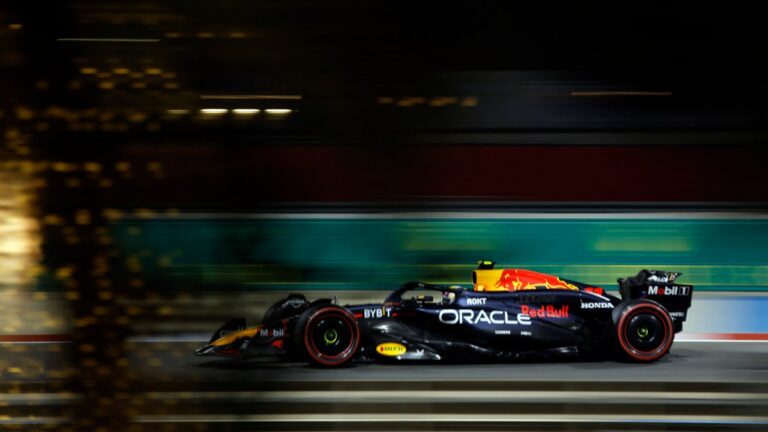 Checo Pérez largará desde la quinta posición en el GP de Bahréin 2024; Max Verstappen obtiene primera pole de la temporada
