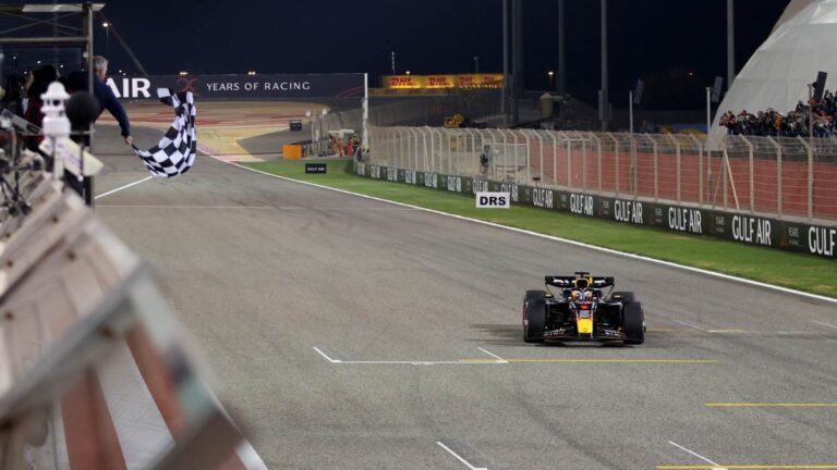 Helmut Marko sueña con 24 triunfos de Red Bull en la F1 2024: “Nuestro principal objetivo es ganar los dos campeonatos”