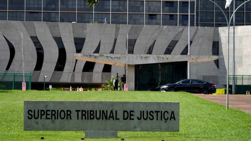 Tribunal brasileño ratifica sentencia de 9 años de cárcel a Robinho por violación