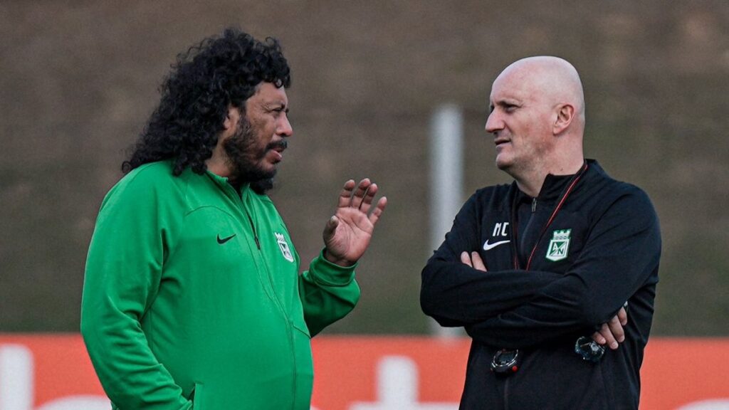 René Higuita y Pablo Repetto conversan. - @nacionaloficial.