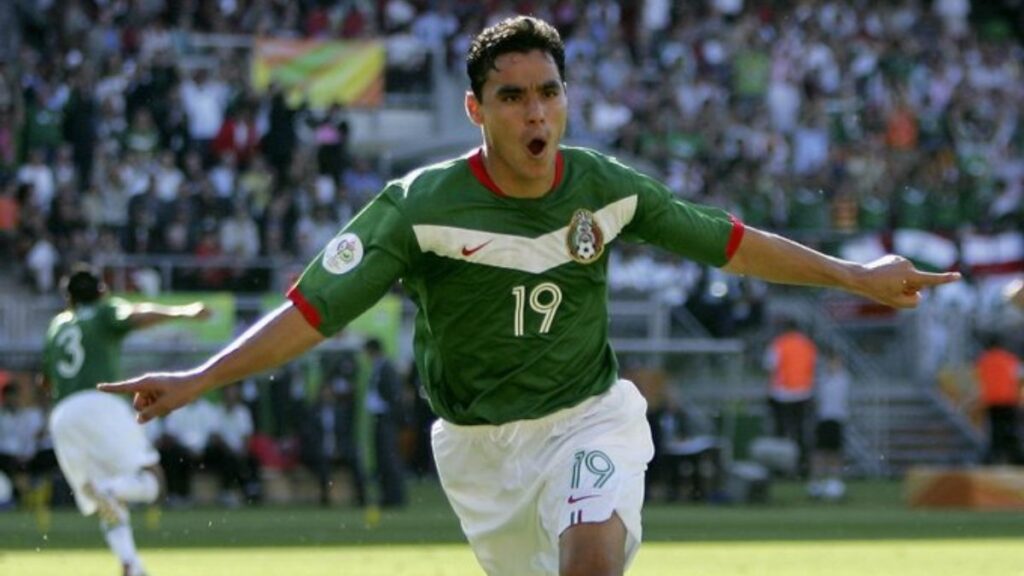 La FIFA recuerda el cumpleaños de Omar Bravo