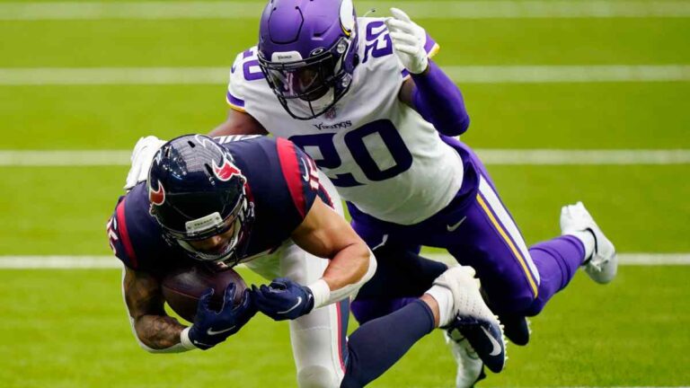 Cambio de picks del Draft: Minnesota Vikings acuerda con los Houston Texans y suma otra selección de primera ronda