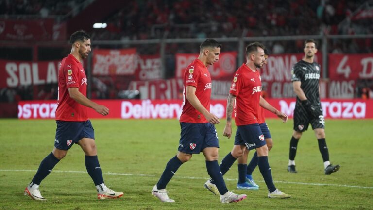 Independiente empató ante Atlético y complica su clasificación