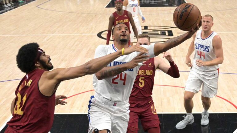 Los Clippers vienen de atrás para superar a los Cavaliers y llegan a 50 victorias en la temporada