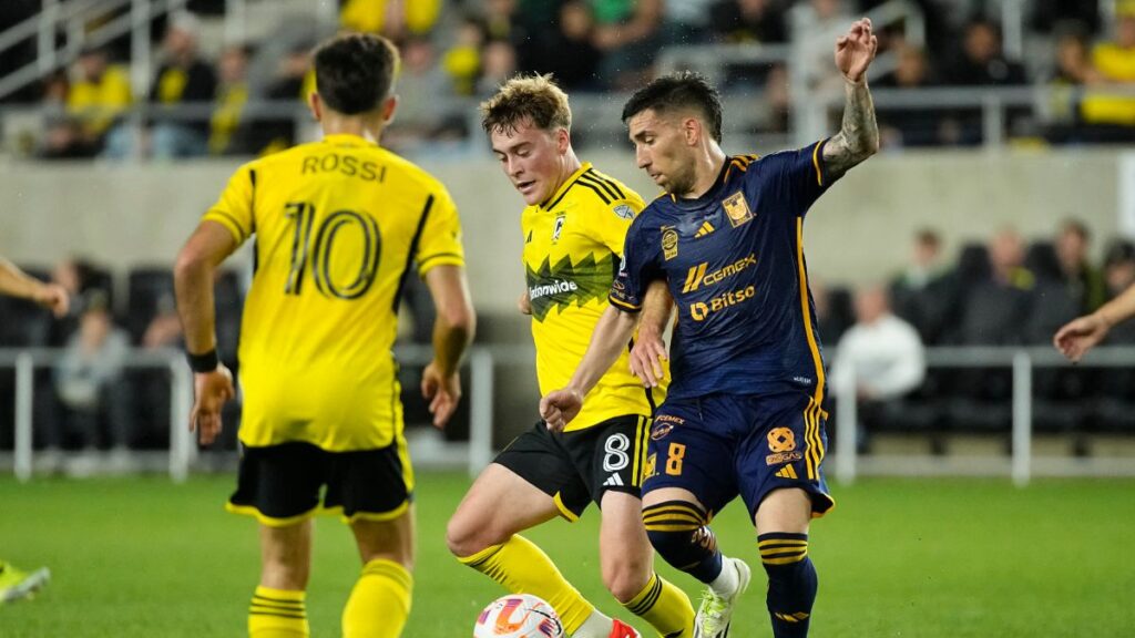 Aidan Morris se burla de la estatura de Javier Aquino en empate entre Columbus Crew y Tigres