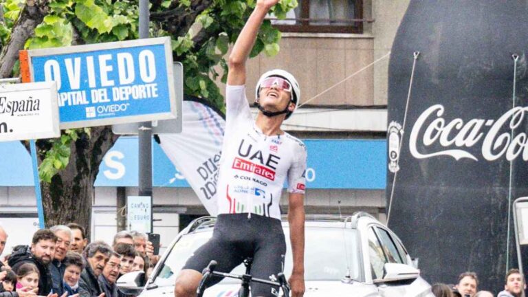 Isaac del Toro se lleva la primera etapa en la Vuelta a Asturias