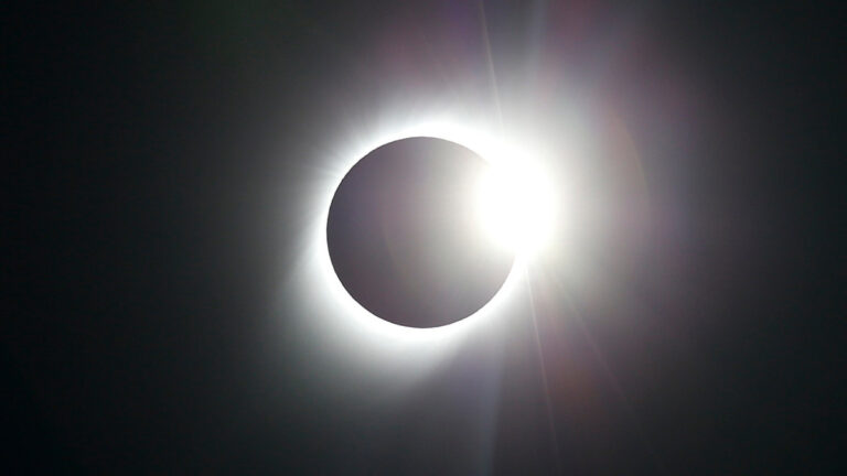 ¿Cuánto duró el Eclipse Solar de 1991 en México y qué pasaba en el mundo en ese año?