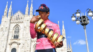 Egan Bernal se quiere volver a vestir de rosa: “Me siento fuerte”