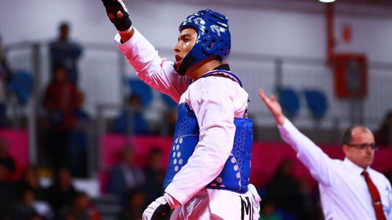 Carlos Sansores gana oro en la Copa Presidente 2024 de Taekwondo