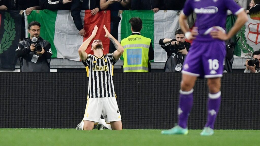 Federico Gatti celebra el gol. - Reuters.