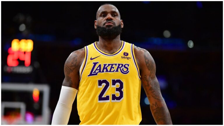 LeBron James pasa de su último año de contrato con los Lakers y será agente libre