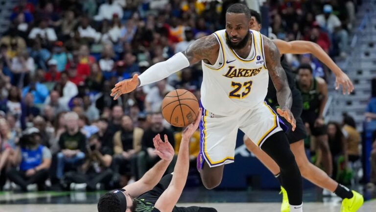 Lakers vence a los Pelicans y se citan para una revancha en el Play In de la NBA