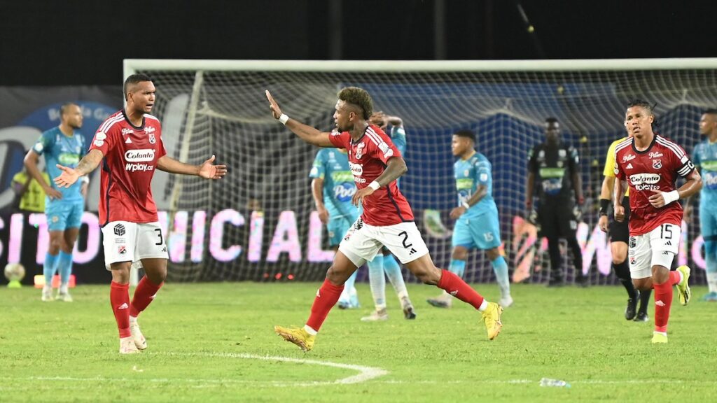 Leyser Chaverra celebra el gol del empate. - Vizzor Image.