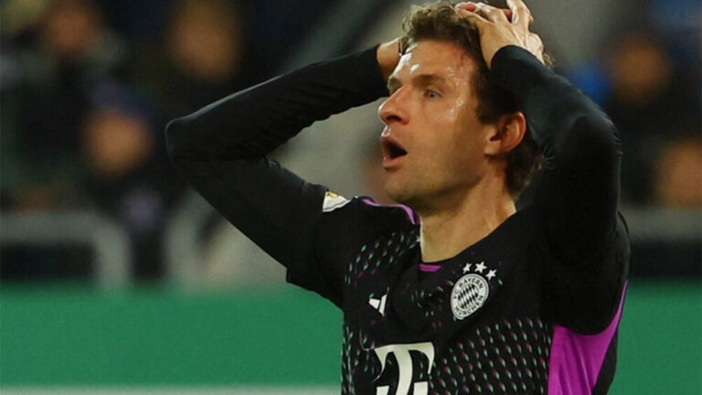 Müller, sobre el arbitraje ante el Arsenal: “Esto no lo podemos tolerar”