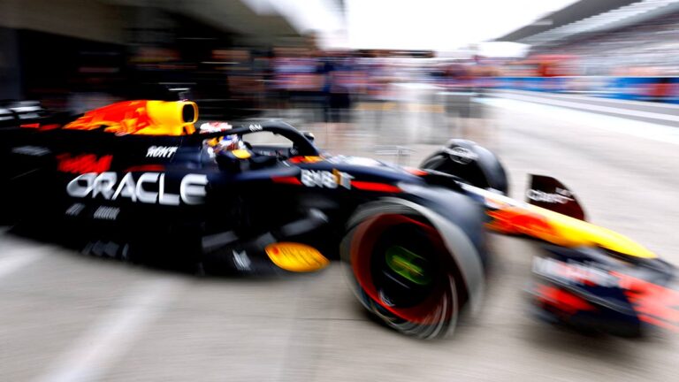 Max Verstappen y Checo Pérez hacen el 1-2 en las FP1 del Gran Premio de Japón