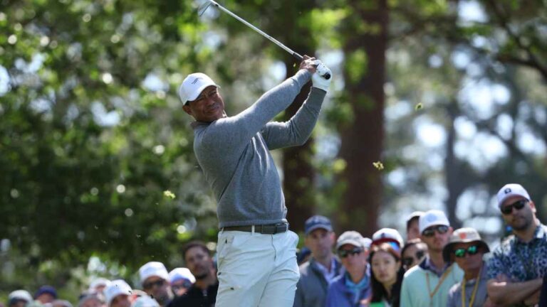 Tiger Woods termina su primera ronda el viernes con +1 y se acerca al récord de cortes consecutivos en Augusta National