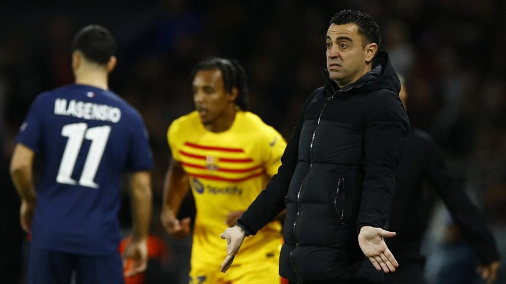 Xavi despotricó contra el arbitraje en el duelo ante el PSG. Reuters