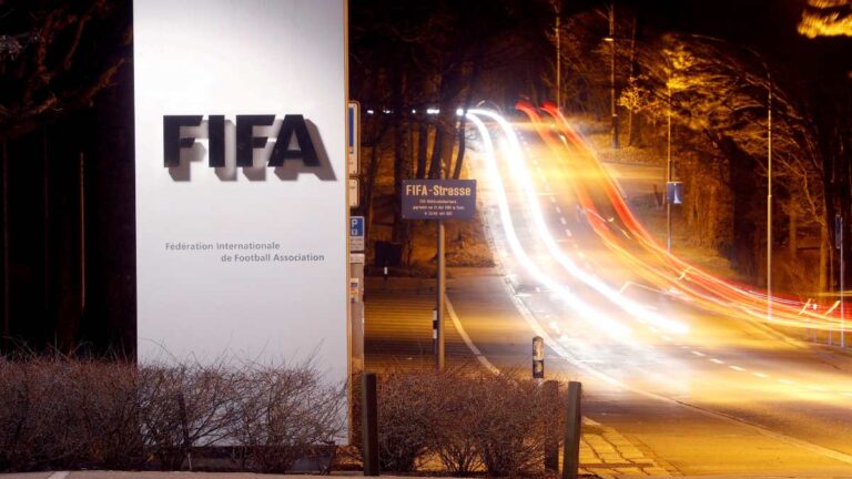 FIFPRO prepara demanda contra la FIFA por el apretado calendario