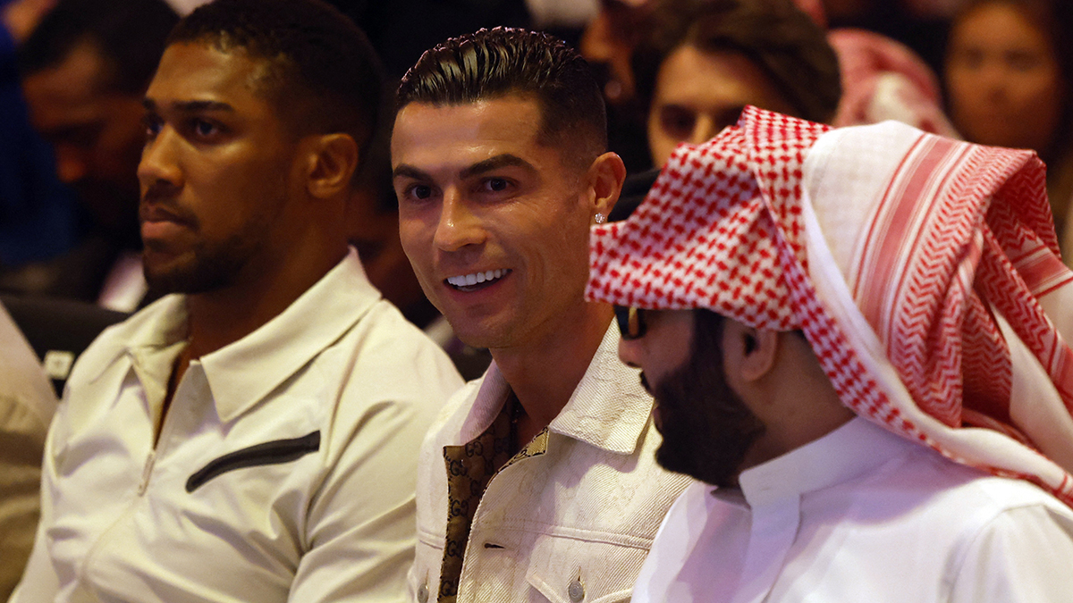 Cristiano Ronaldo y Neymar, invitados de honor en la pelea entre Tyson ...