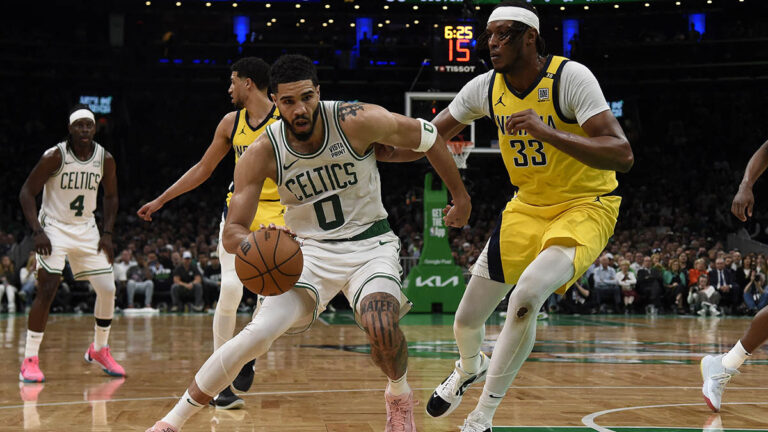 Celtics aprovecha los regalos de los Pacers y gana en tiempo extras el Juego 1