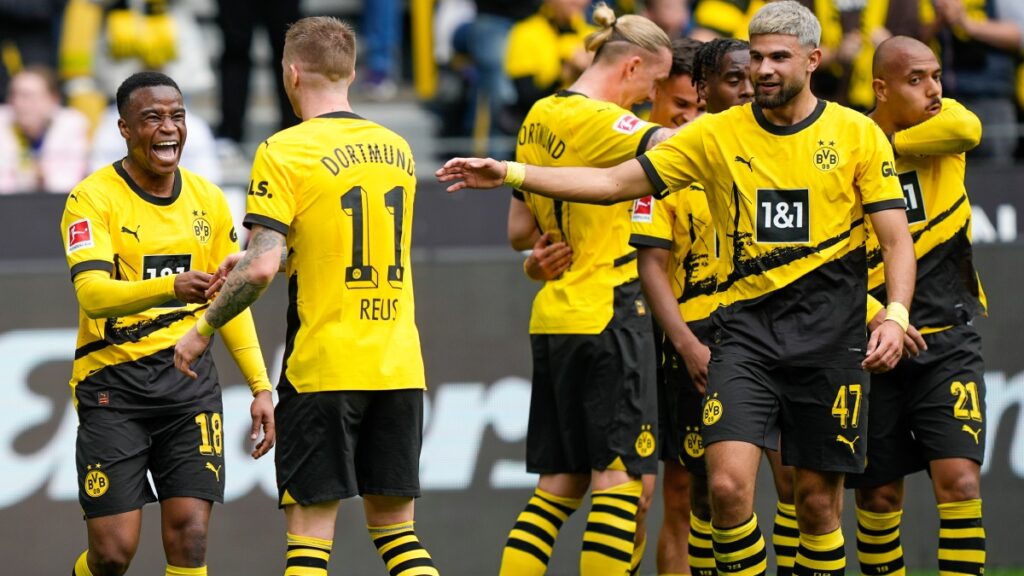 Borussia Dortmund vs. Augbsurgo
