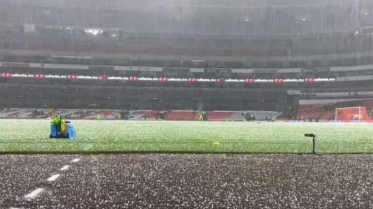 Impresionante tormenta retrasa el comienzo de la final de ida entre América y Rayadas