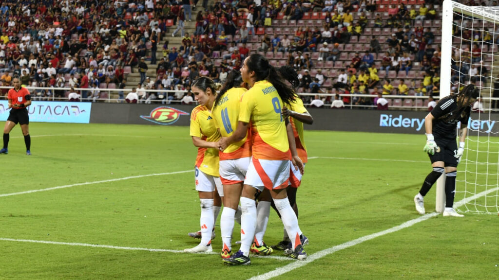 Selección Colombia Femenina, celebrando | FCF.