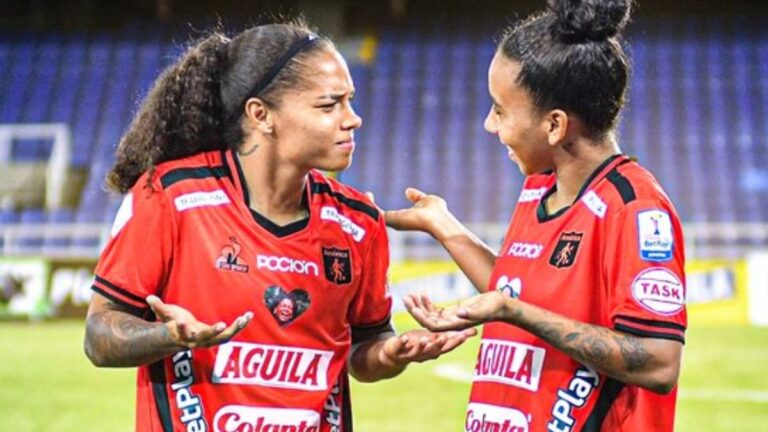 Jugadoras de Llaneros abandonan el terreno de juego por considerar que no hubo gol de América