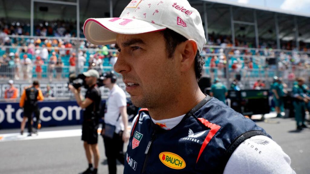 Checo Pérez, no salió contento de la pista del Autódromo Internacional de Miami pues calificó en el cuarto puesto para la carrera de mañana.
