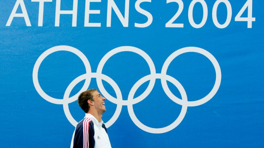 Michael Phelps ganó ocho medallas en Atenas 2004