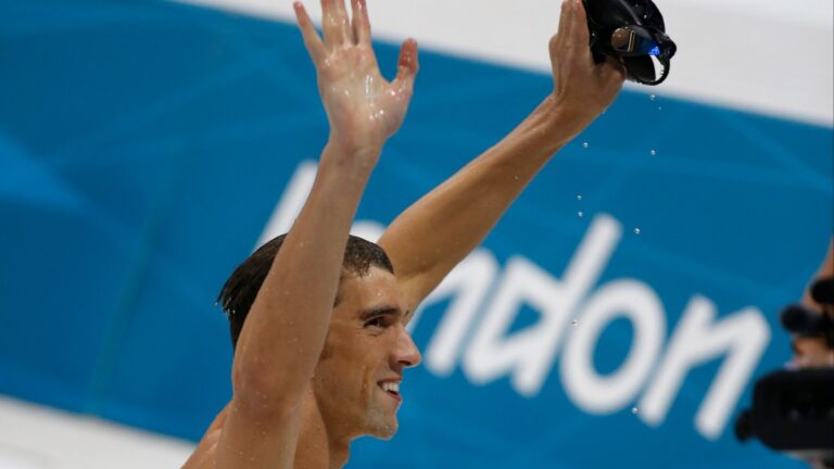 Michael Phelps se convierte en el atleta olímpico más condecorado de los Juegos Olímpicos en Londres 2012
