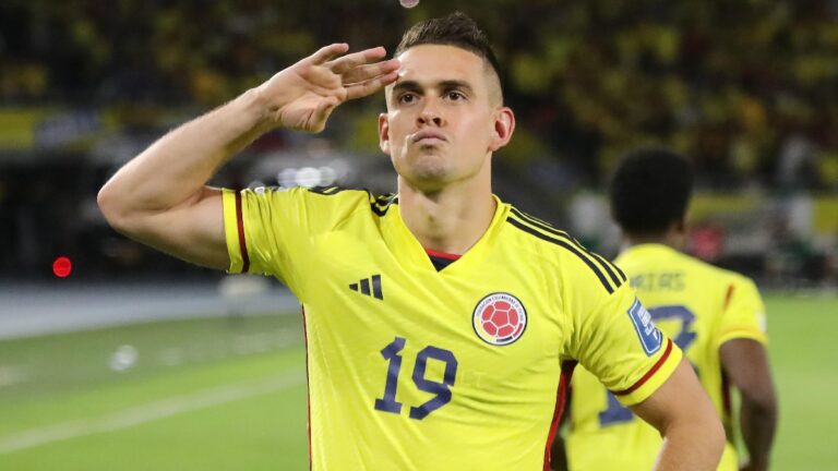 Desde Brasil Rafael Santos Borré palpita la participación  de Colombia en la Copa América