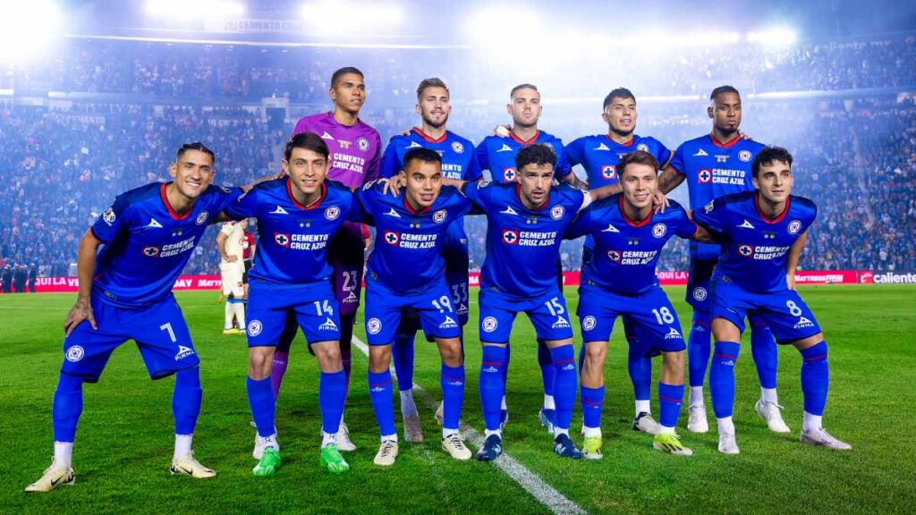 Este sería el 11 titular que Cruz Azul lanzaría a la cancha del Estadio Azteca para la Gran Final de vuelta del Clausura 2024.