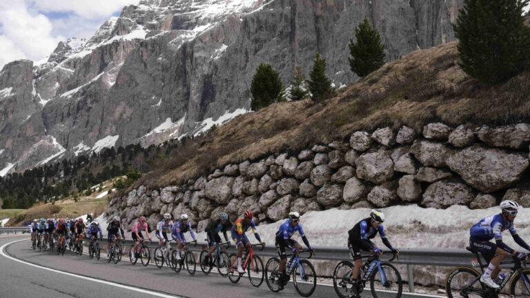 Giro de Italia 2024: resumen de la etapa 17 y el triunfo de Georg Steinhauser en el Passo del Brocon