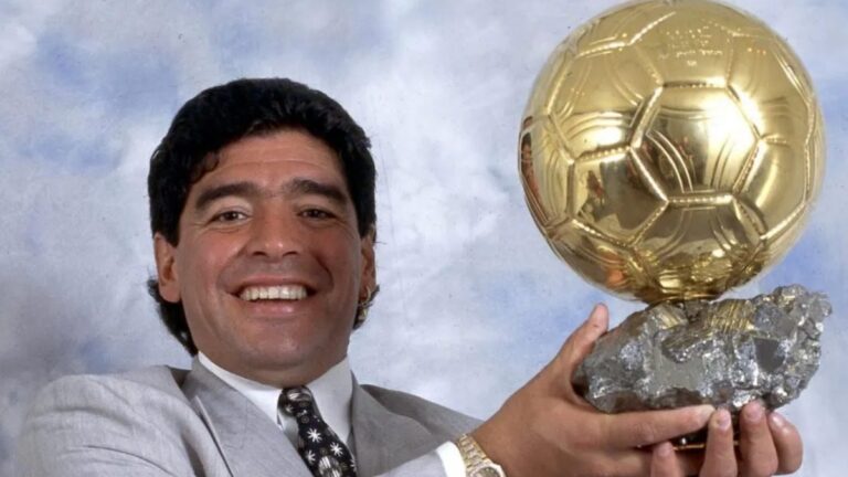 Justicia francesa abre pesquisa por robo antes que el Balón de Oro de Maradona sea subastado