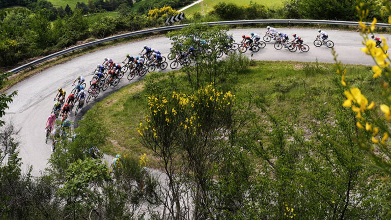 Etapa 15 Giro de Italia 2024, en vivo: Horario y dónde ver hoy por TV y online el recorrido entre Manerba del Garda y Livigno; perfil y corredores
