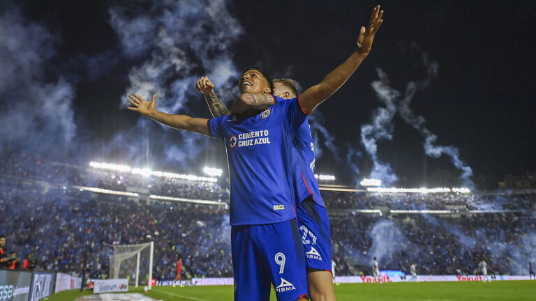 Cruz Azul sufre de más en casa ante Rayados pero se hace del boleto a la final del Clausura 2024