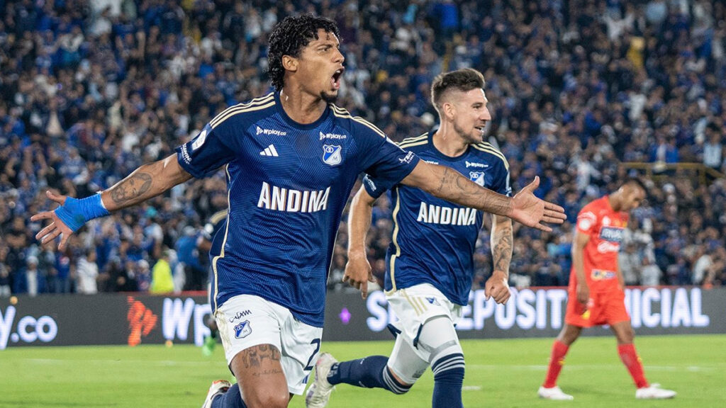 Juan Carlos Pereira celebra el gol. - @MillosFCoficial.