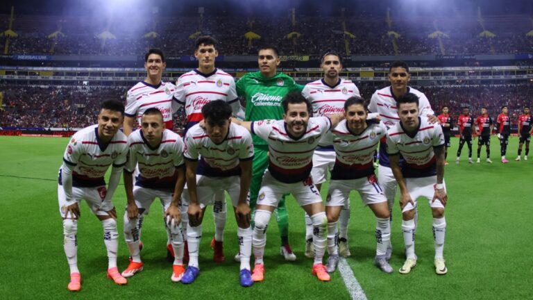 La posible alineación de Chivas para enfrentar a Toluca en los cuartos de final del Clausura 2024