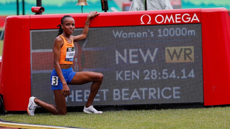 La keniata Beatrice Chebet impone nuevo récord mundial en los 10 mil metros