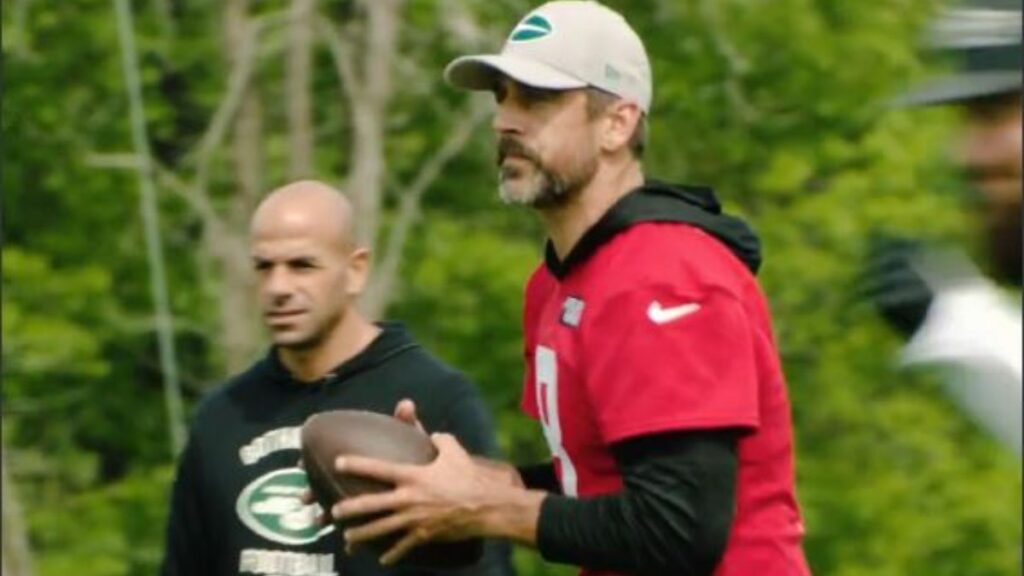 Aaron Rodgers luce espectacular en sus primeros lanzamientos con los Jets luego de su lesión en el tendón de Aquiles