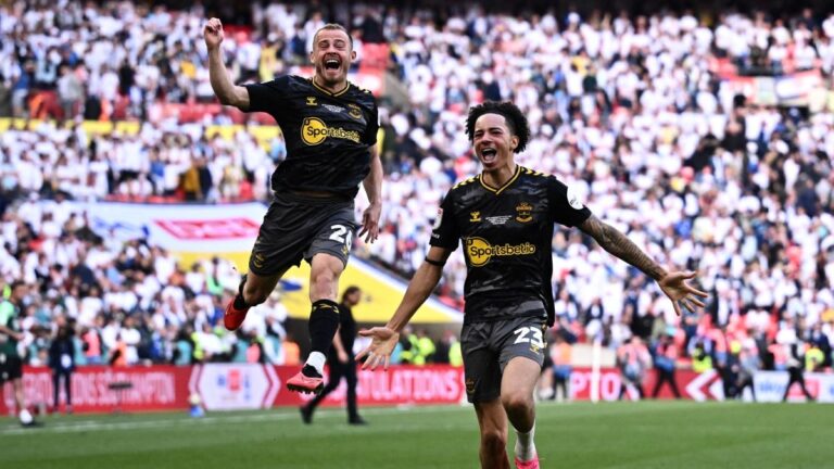 El Southampton vuelve a la Premier League tras vencer a Leeds en playoff de ascenso