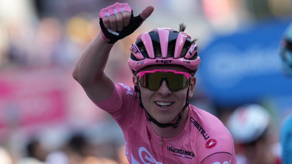 Tadej Pogacar Campeon Giro De Italia