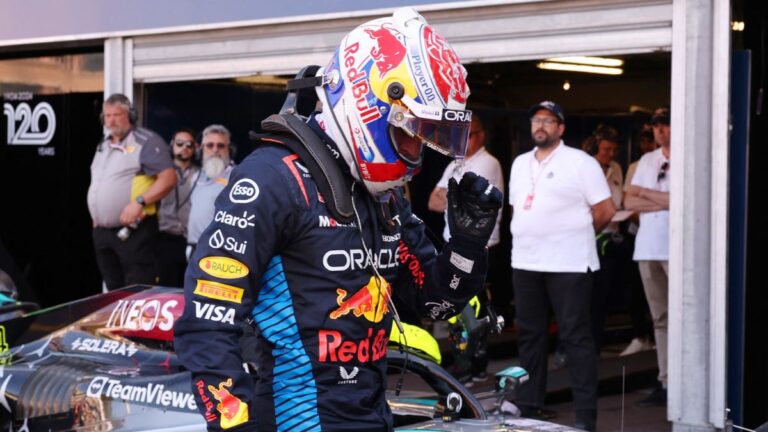Verstappen ironiza con su resultado y el de Checo Pérez en la qualy del GP de Mónaco: “Tuvimos un desempeño espectacular…”